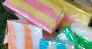 Espumas para baño de distintos aromas y colores
