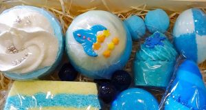 Espuma, bolas, bombas, aceites para baño