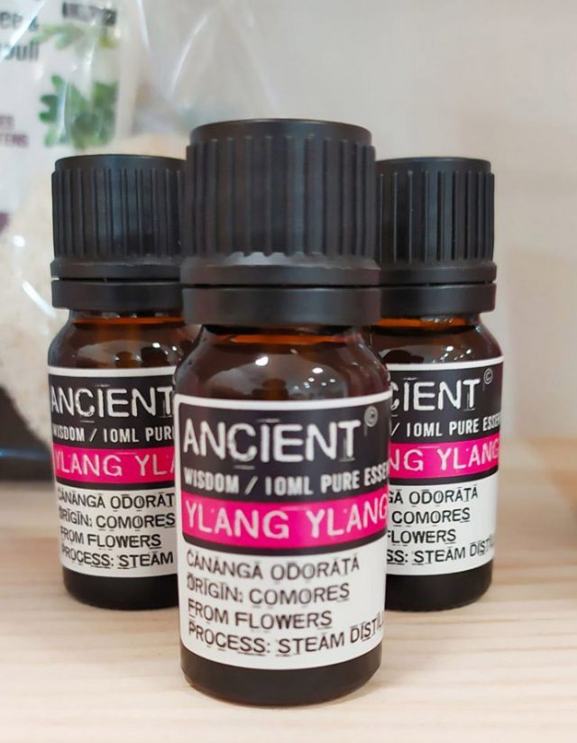 aceite-ylang-ylang-relajante-y-para-masaje Aceite relajante y calmante para masajes.