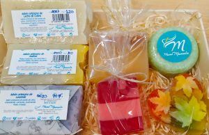 Ideas para hacer regalos con cestas de jabones combinados