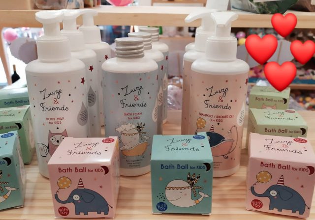 Gel, champú, cremas y jabones para niños.