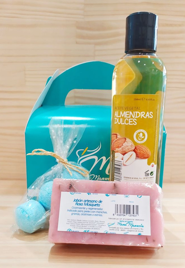 idea-regalo-con-aceite-y-jabones-para-embarazadas Pack regalo para premamás