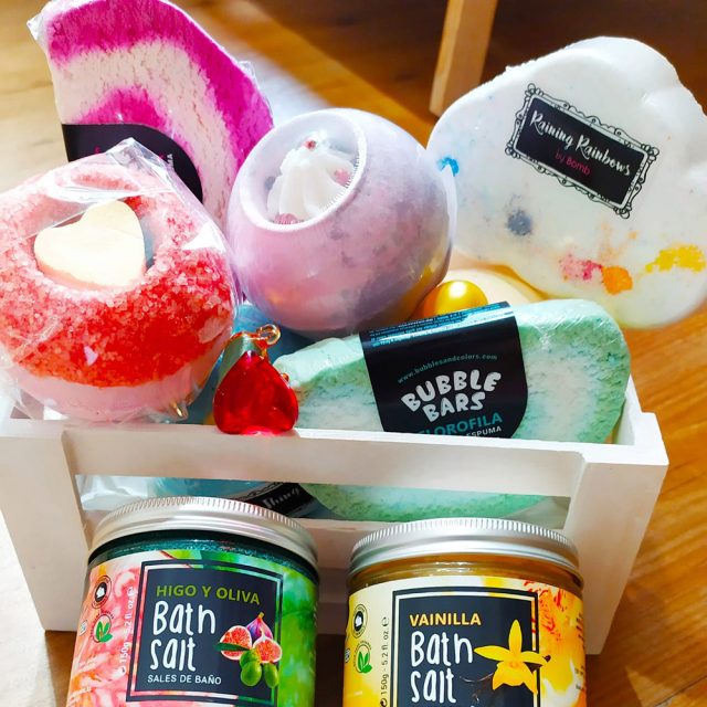 lote-de-espumas-sales-y-jabones-aromaticos-para-bano Productos para baño
