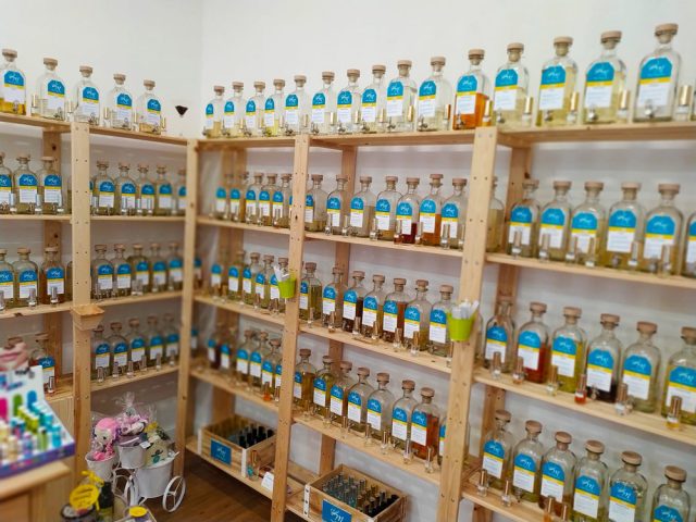 perfumes-a-granel-en-mama-manuela Perfumes a granel