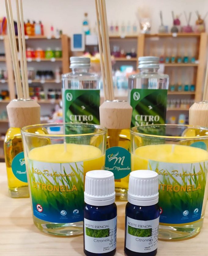 Aroma a citronela antimosquitos.